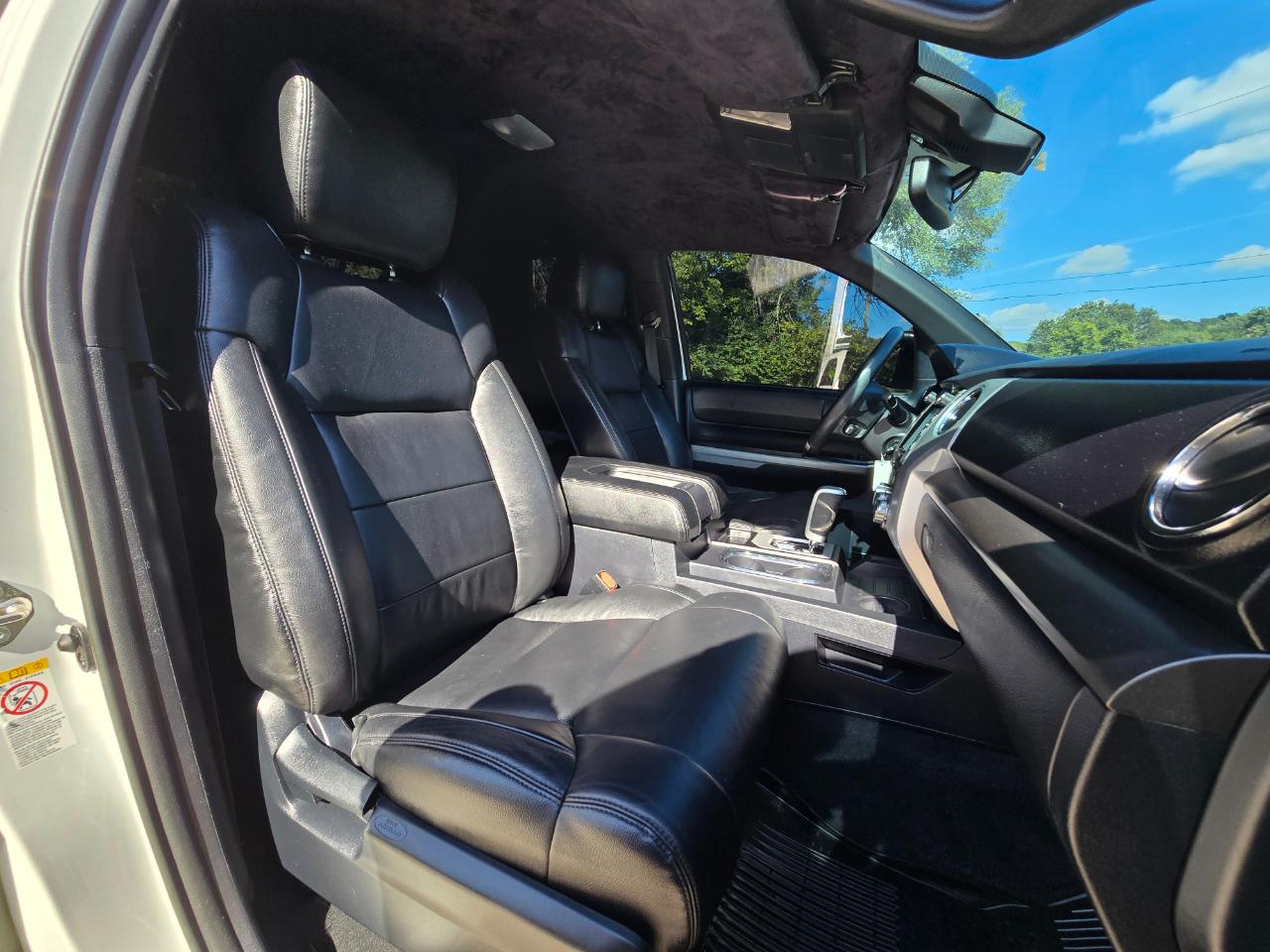 Toyota Tundra SR5 5.7L V8 FFV Double Cab 4WD 2019