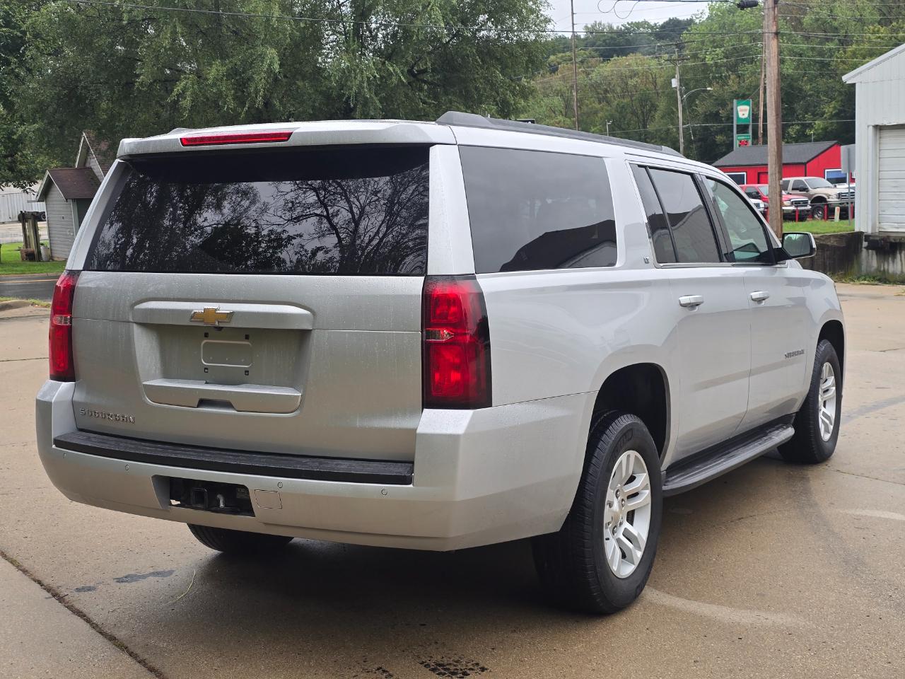 Chevrolet Suburban LT 4WD 2018