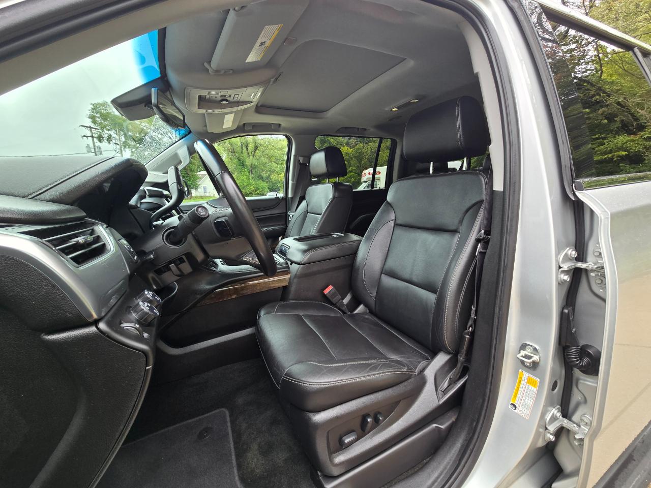 Chevrolet Suburban LT 4WD 2018