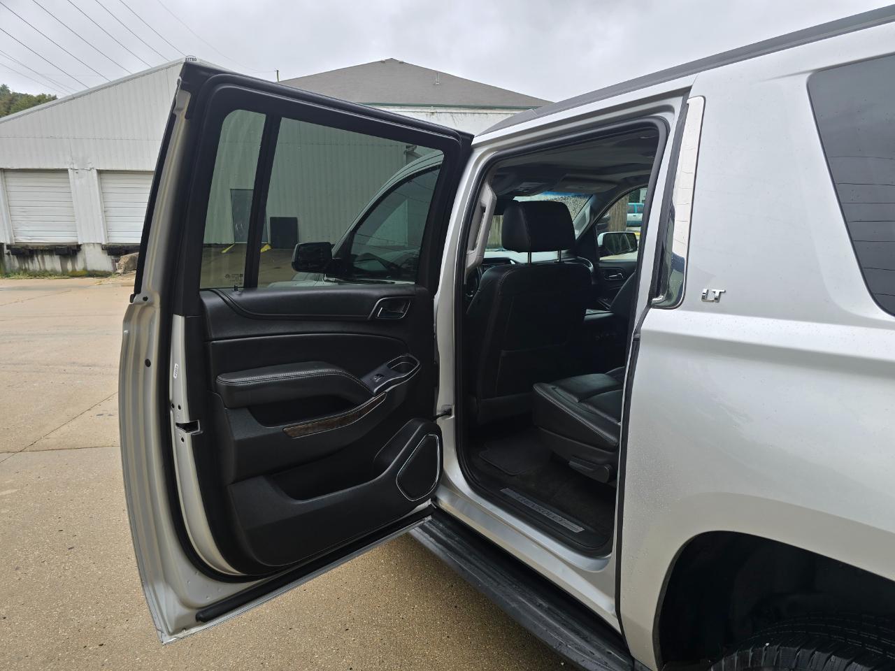 Chevrolet Suburban LT 4WD 2018
