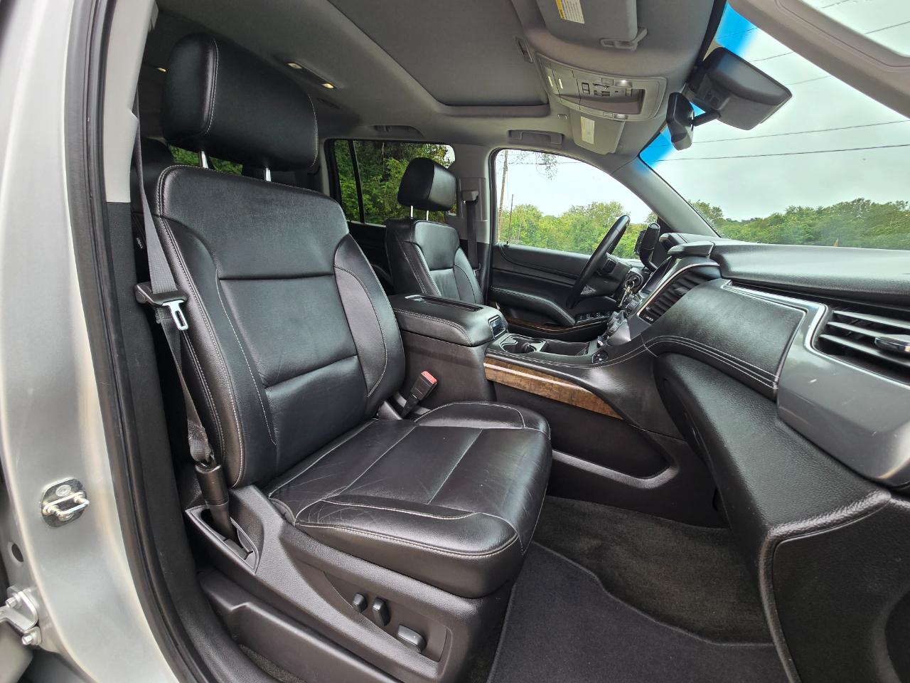 Chevrolet Suburban LT 4WD 2018