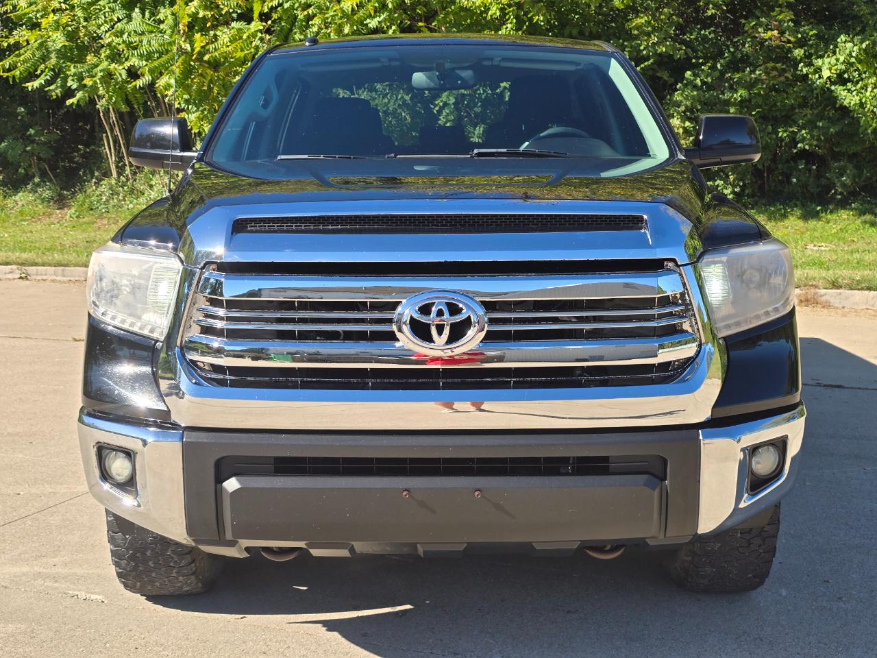 Toyota Tundra SR5 5.7L V8 FFV CrewMax 4WD 2015