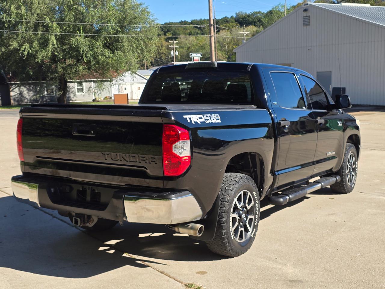 Toyota Tundra SR5 5.7L V8 FFV CrewMax 4WD 2015