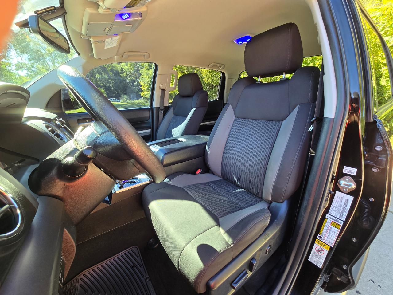 Toyota Tundra SR5 5.7L V8 FFV CrewMax 4WD 2015