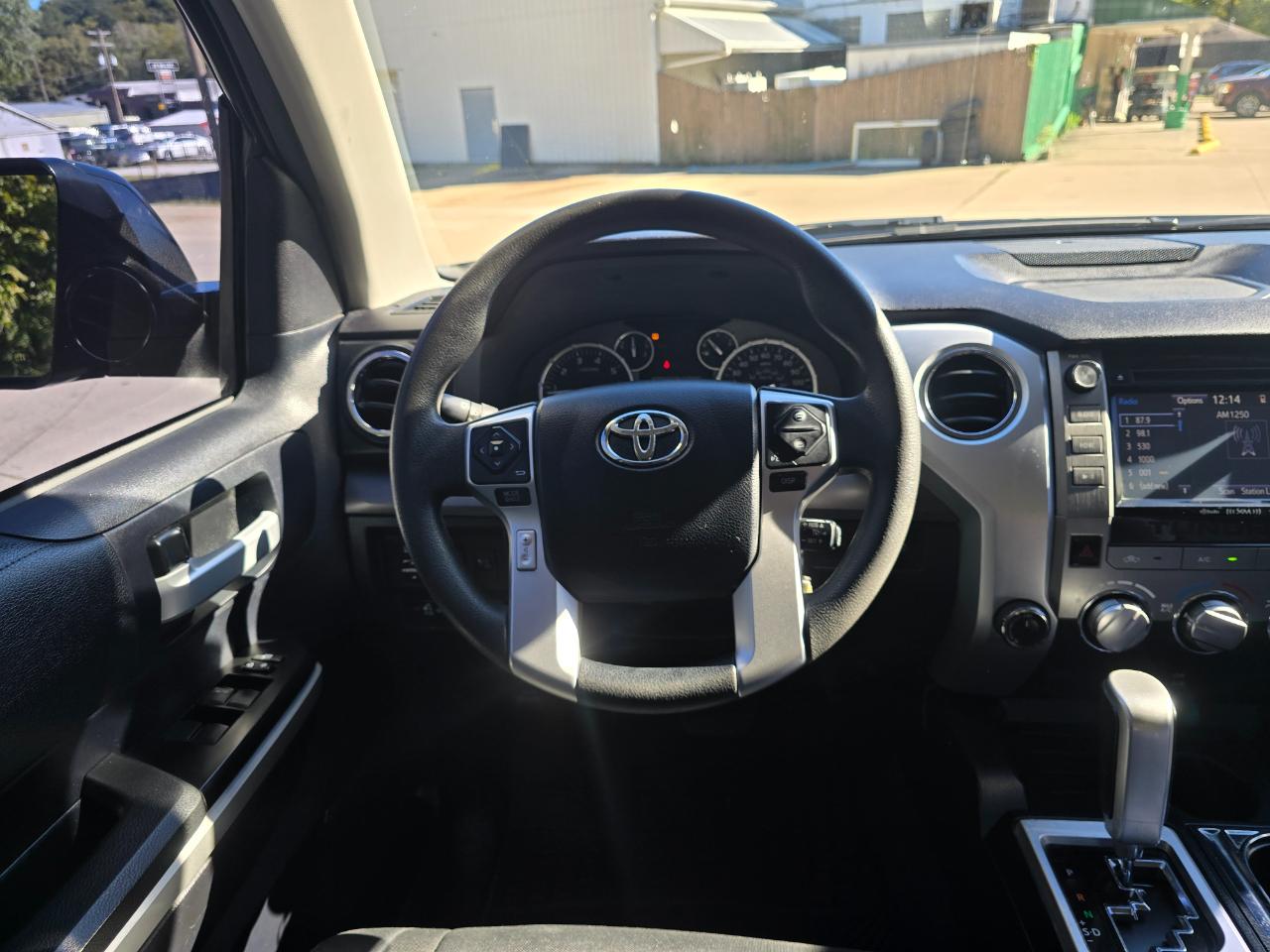 Toyota Tundra SR5 5.7L V8 FFV CrewMax 4WD 2015