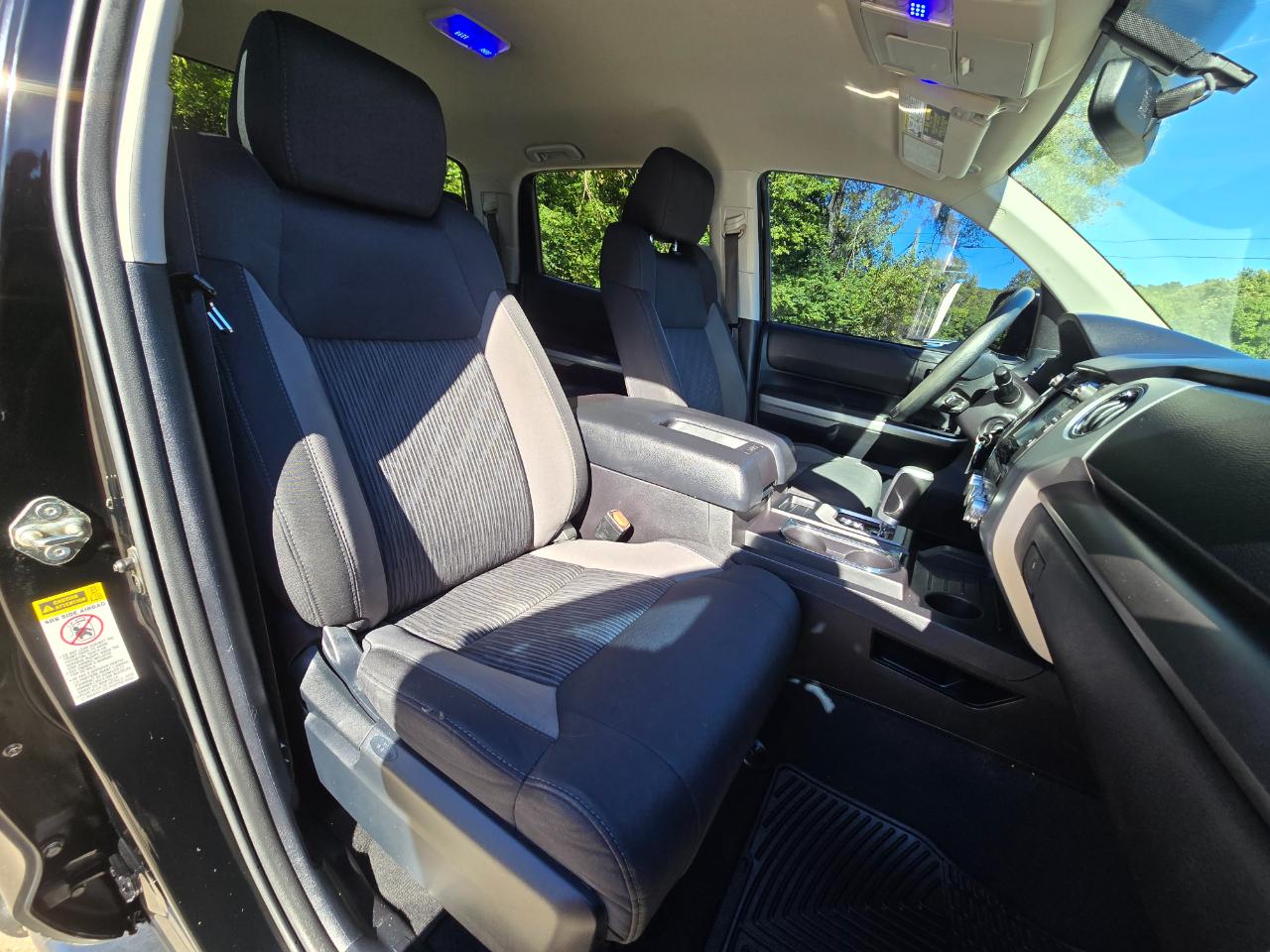 Toyota Tundra SR5 5.7L V8 FFV CrewMax 4WD 2015