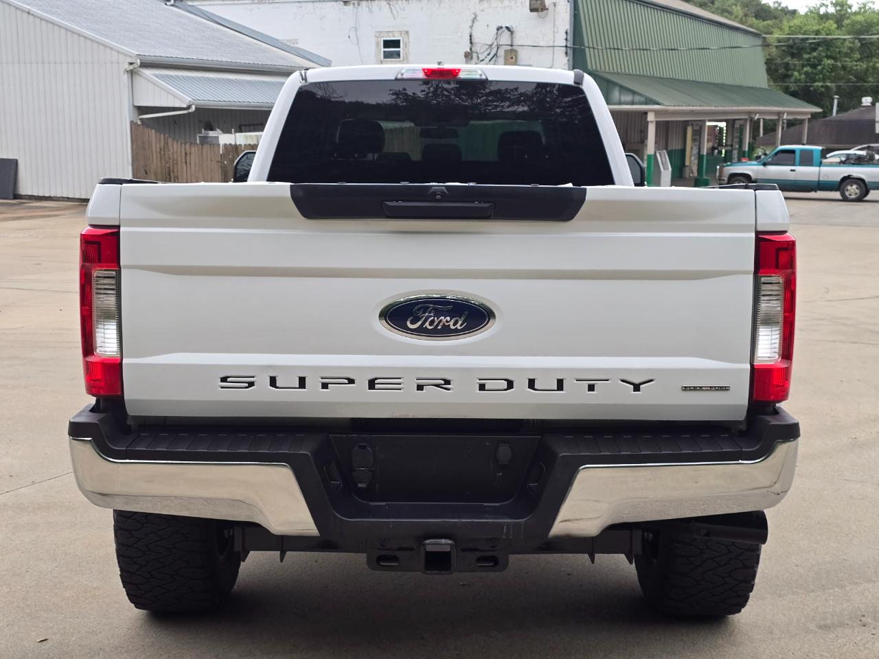 Ford F-250SD photo 6