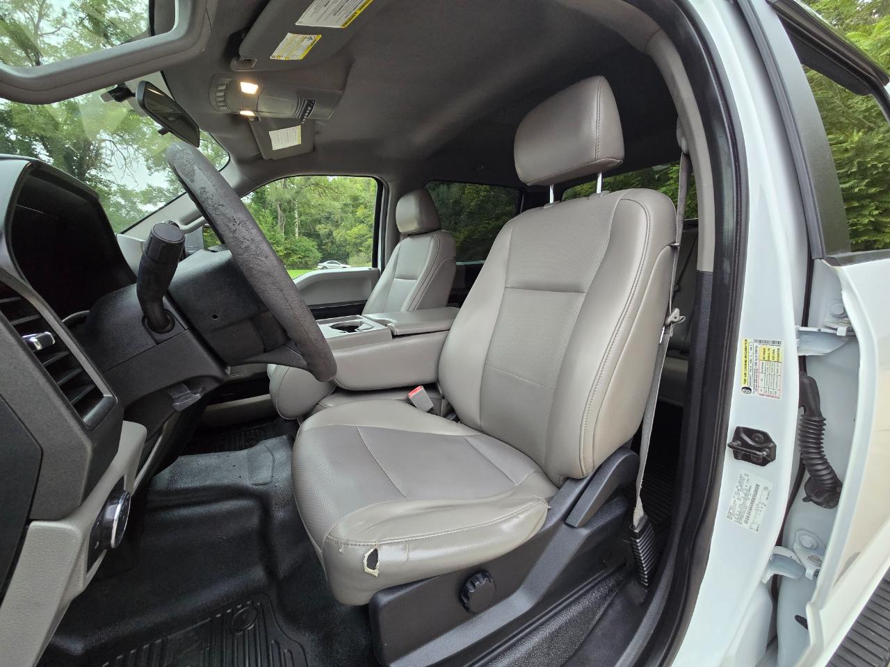 Ford F-250SD photo 10
