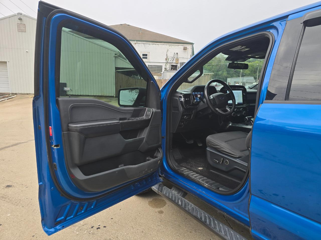 Ford F-150 photo 9