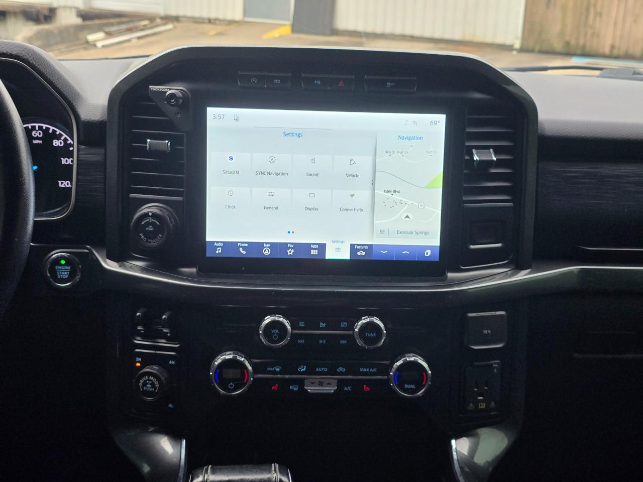 Ford F-150 photo 12