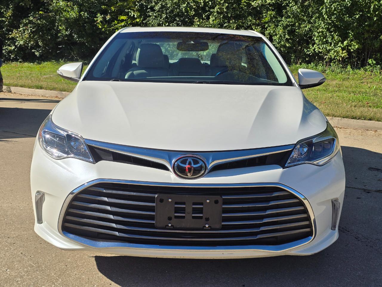 Toyota Avalon photo 2