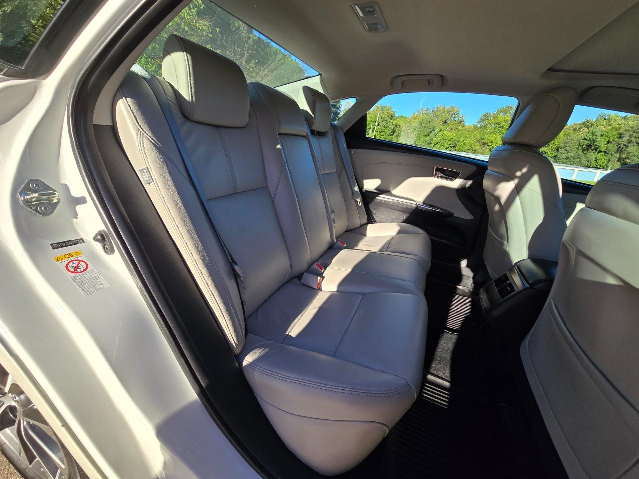 Toyota Avalon photo 16