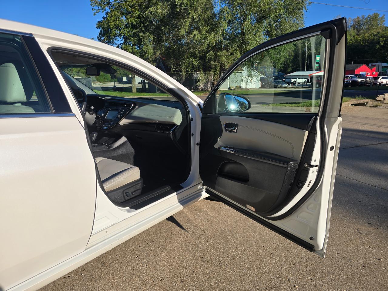 Toyota Avalon photo 17