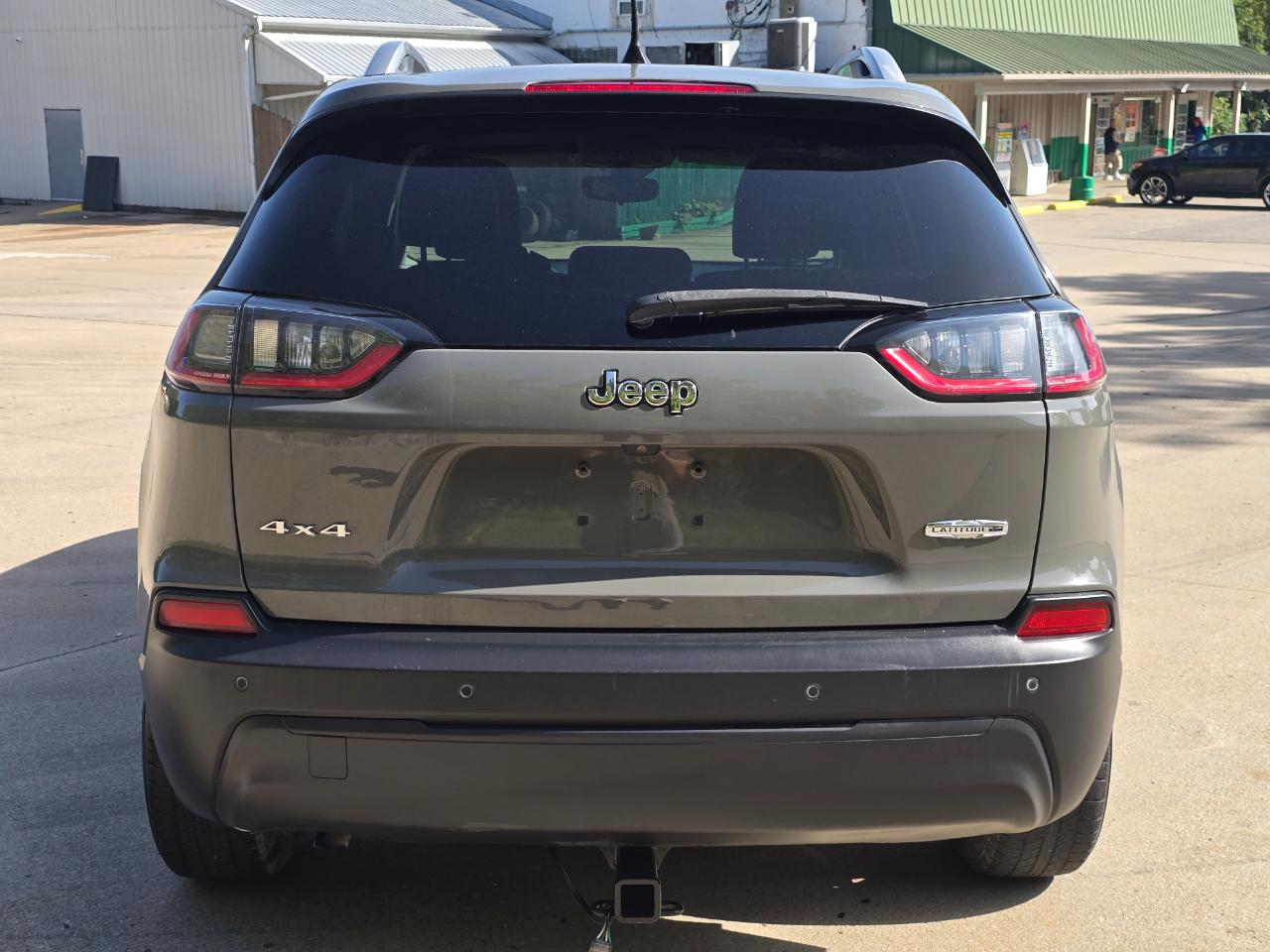 Jeep Cherokee photo 6