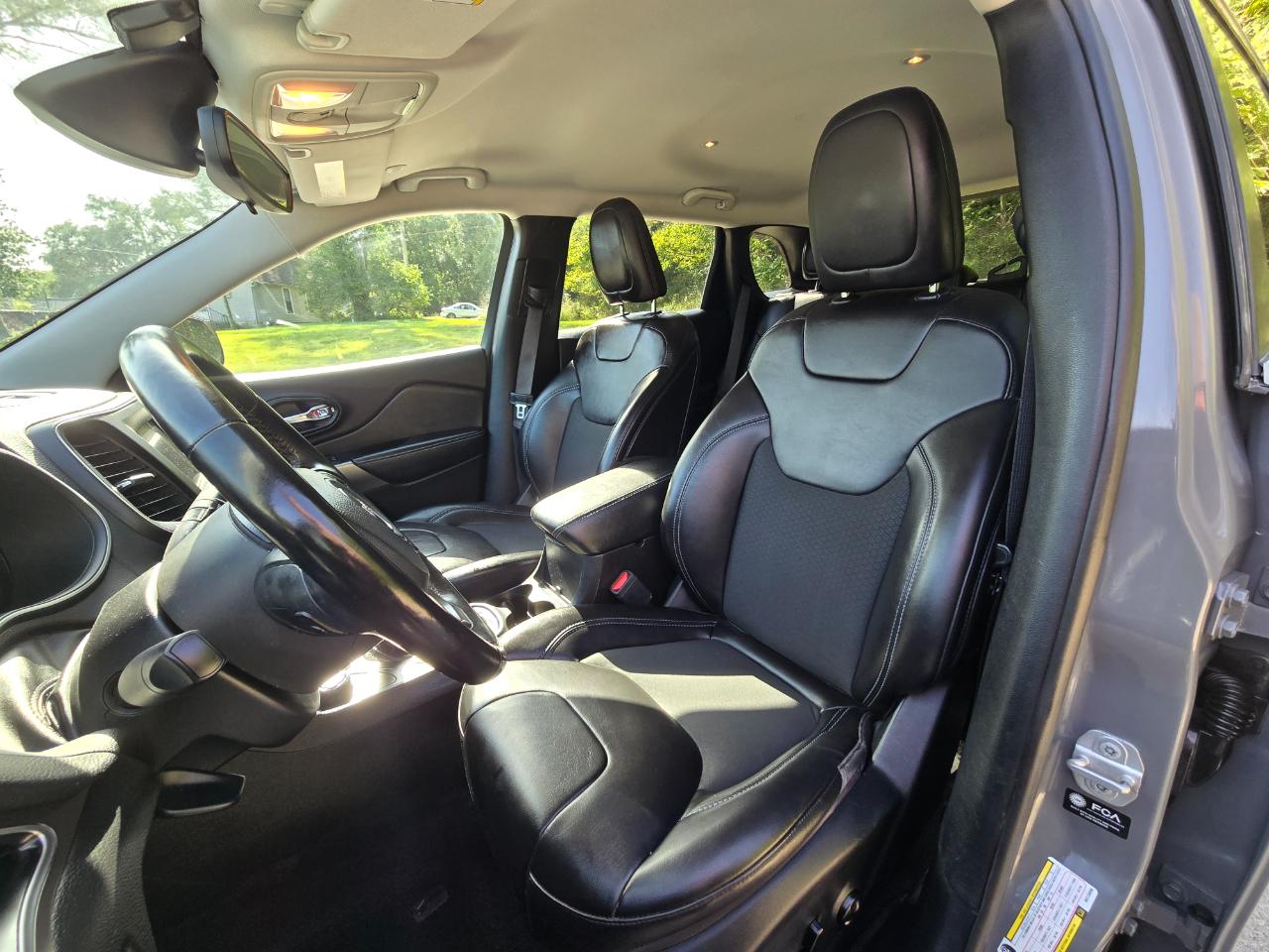 Jeep Cherokee photo 10