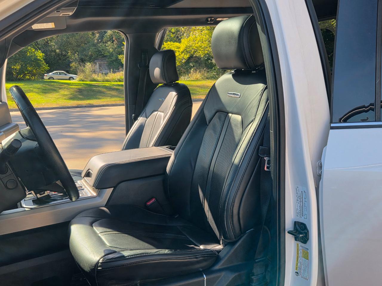 Ford F-150 photo 10