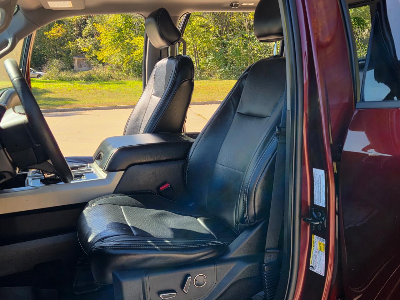 Ford F-150 photo 11