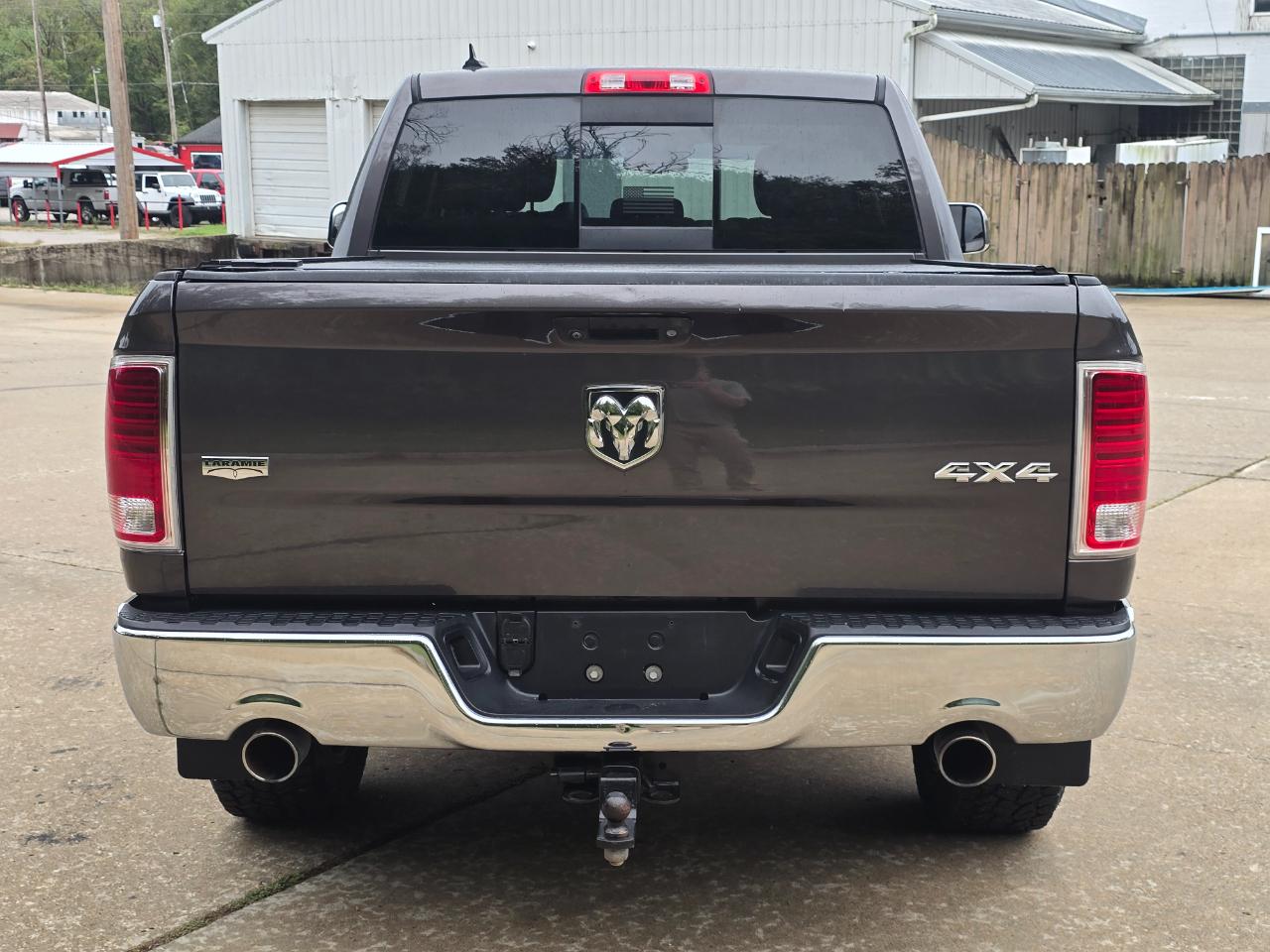 RAM 1500 Laramie Crew Cab SWB 4WD 2014