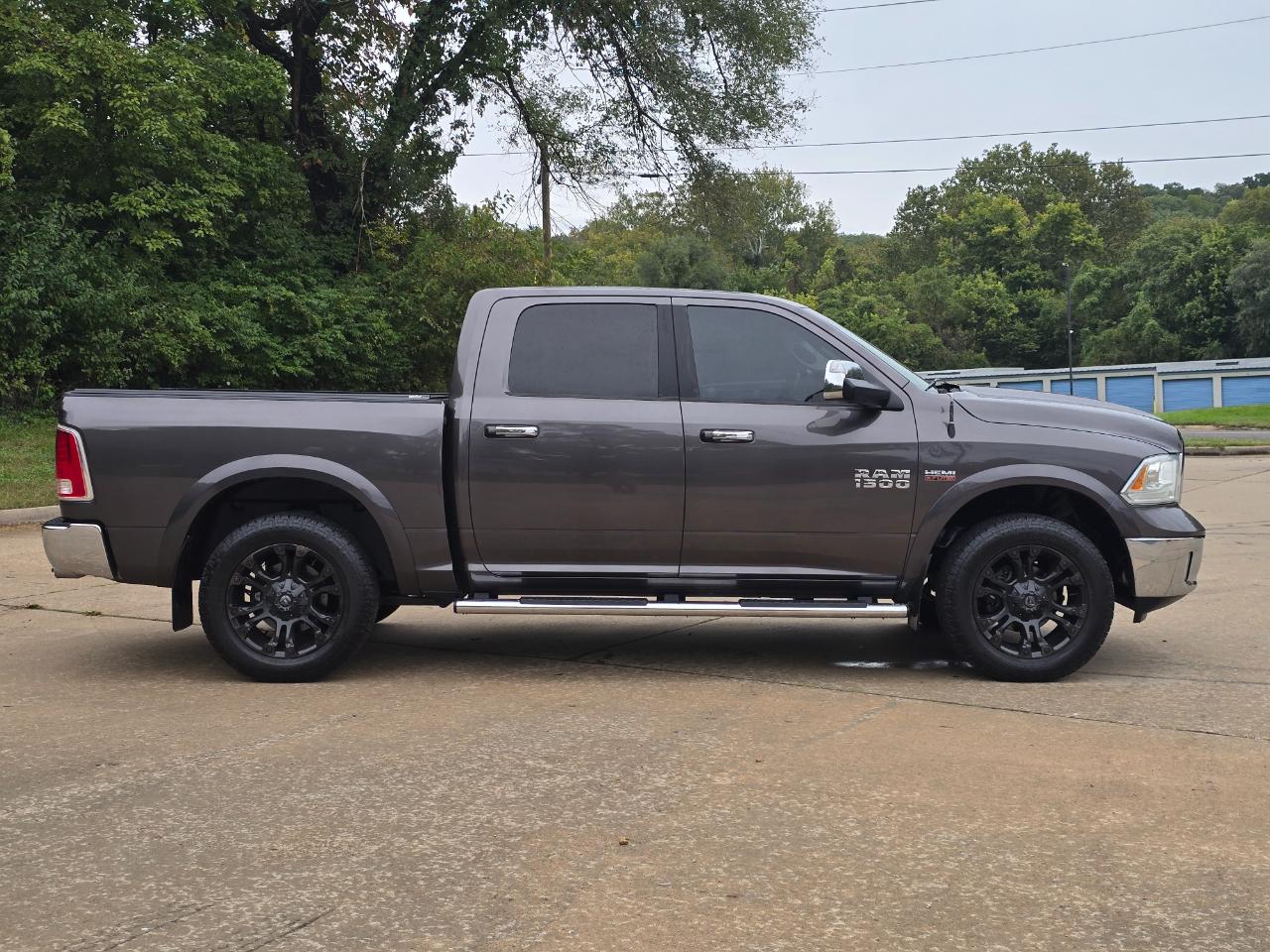 RAM 1500 Laramie Crew Cab SWB 4WD 2014
