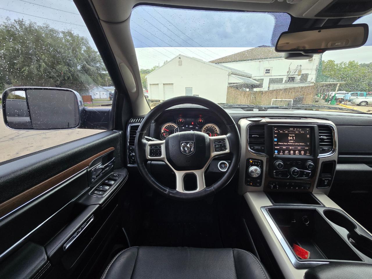 RAM 1500 Laramie Crew Cab SWB 4WD 2014