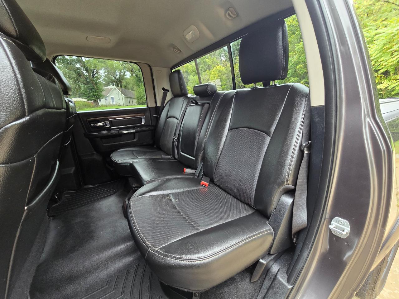 RAM 1500 Laramie Crew Cab SWB 4WD 2014