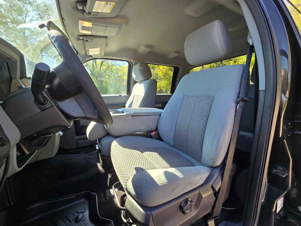 Ford F-250 SD Lariat Crew Cab 4WD 2015