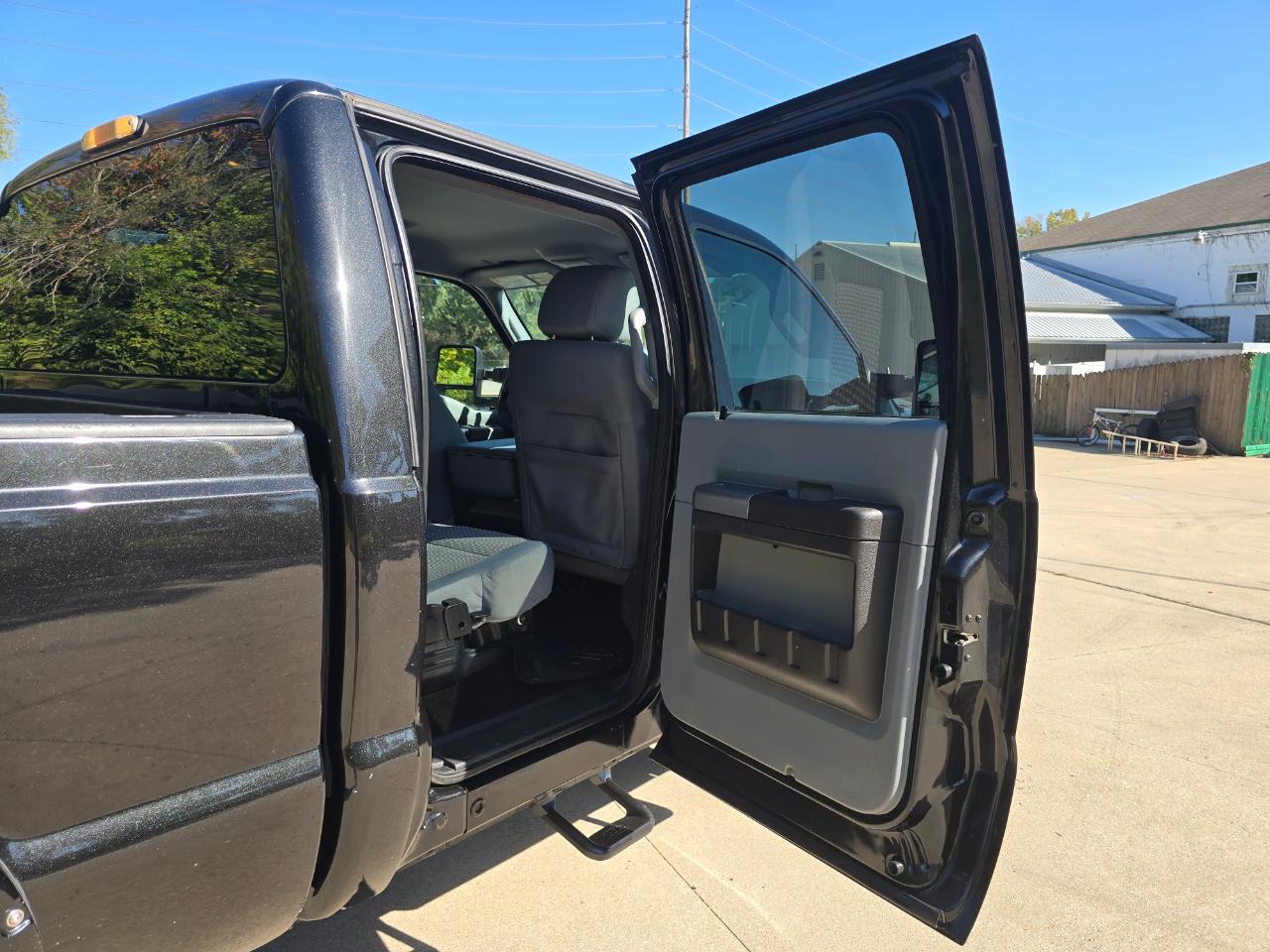 Ford F-250 SD Lariat Crew Cab 4WD 2015