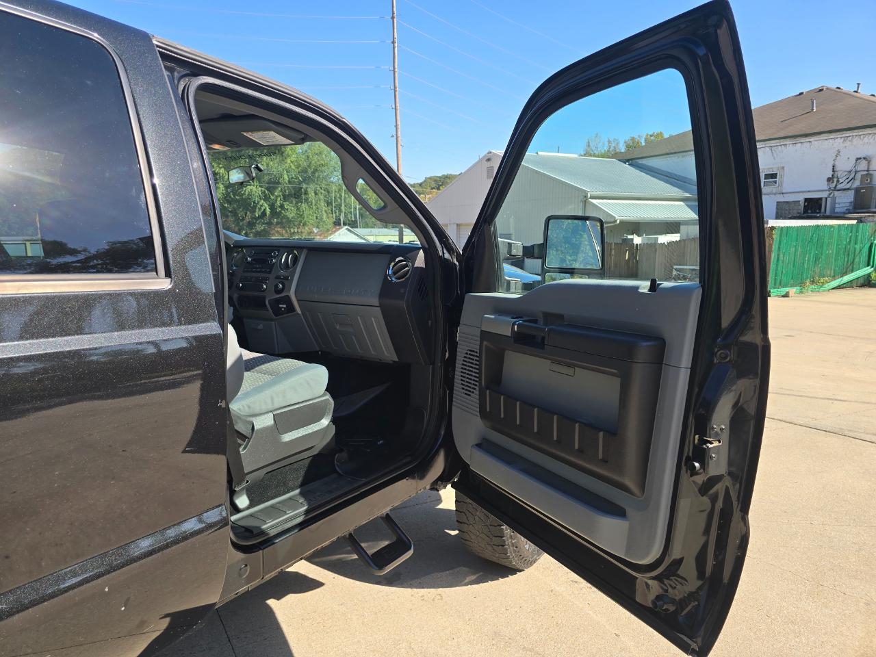 Ford F-250 SD Lariat Crew Cab 4WD 2015