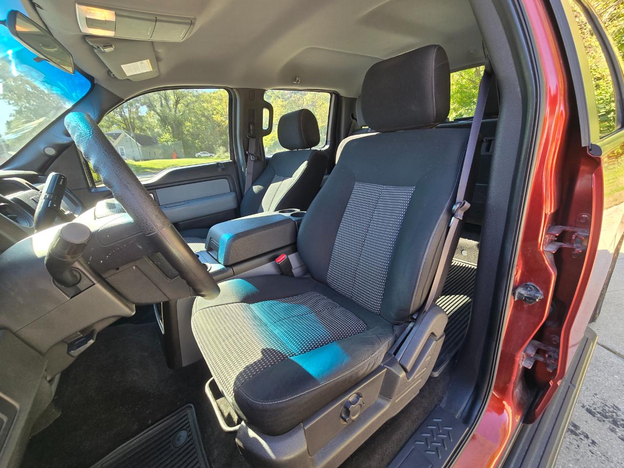 Ford F-150 STX SuperCrew 4WD 2014
