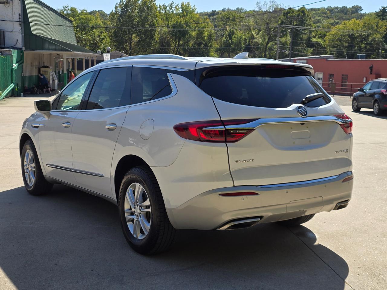 Buick Enclave Essence AWD 2018