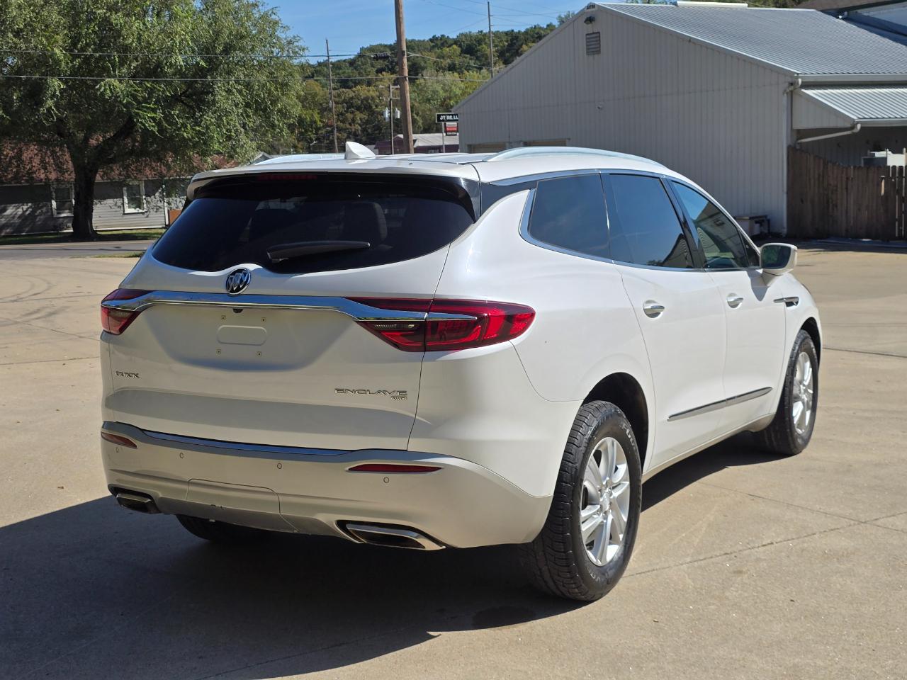 Buick Enclave Essence AWD 2018