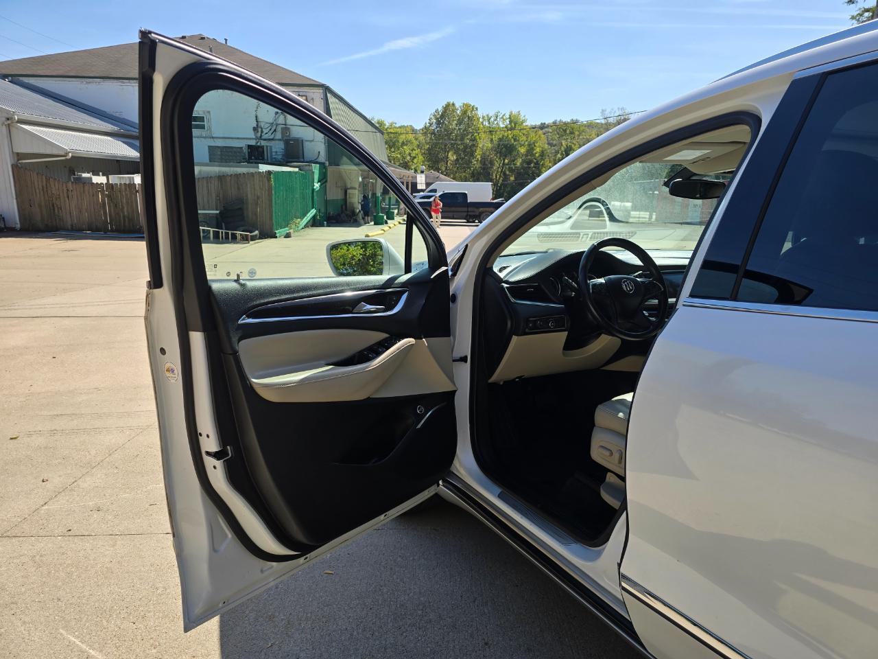 Buick Enclave Essence AWD 2018