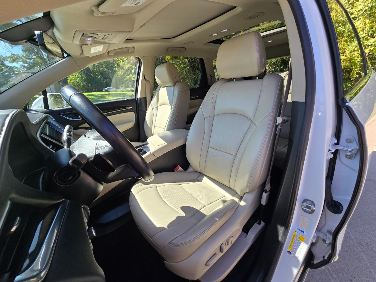 Buick Enclave Essence AWD 2018