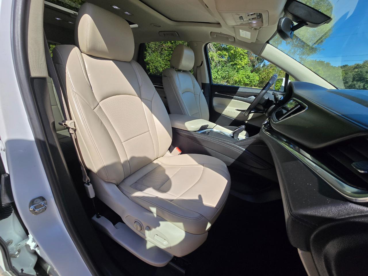 Buick Enclave Essence AWD 2018