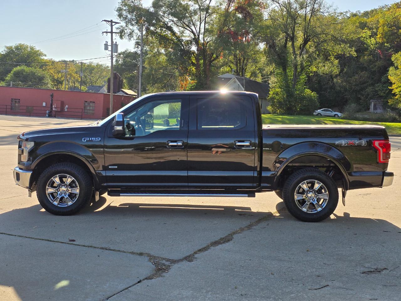 Ford F-150 Lariat SuperCrew 5.5-ft. Bed 4WD 2015
