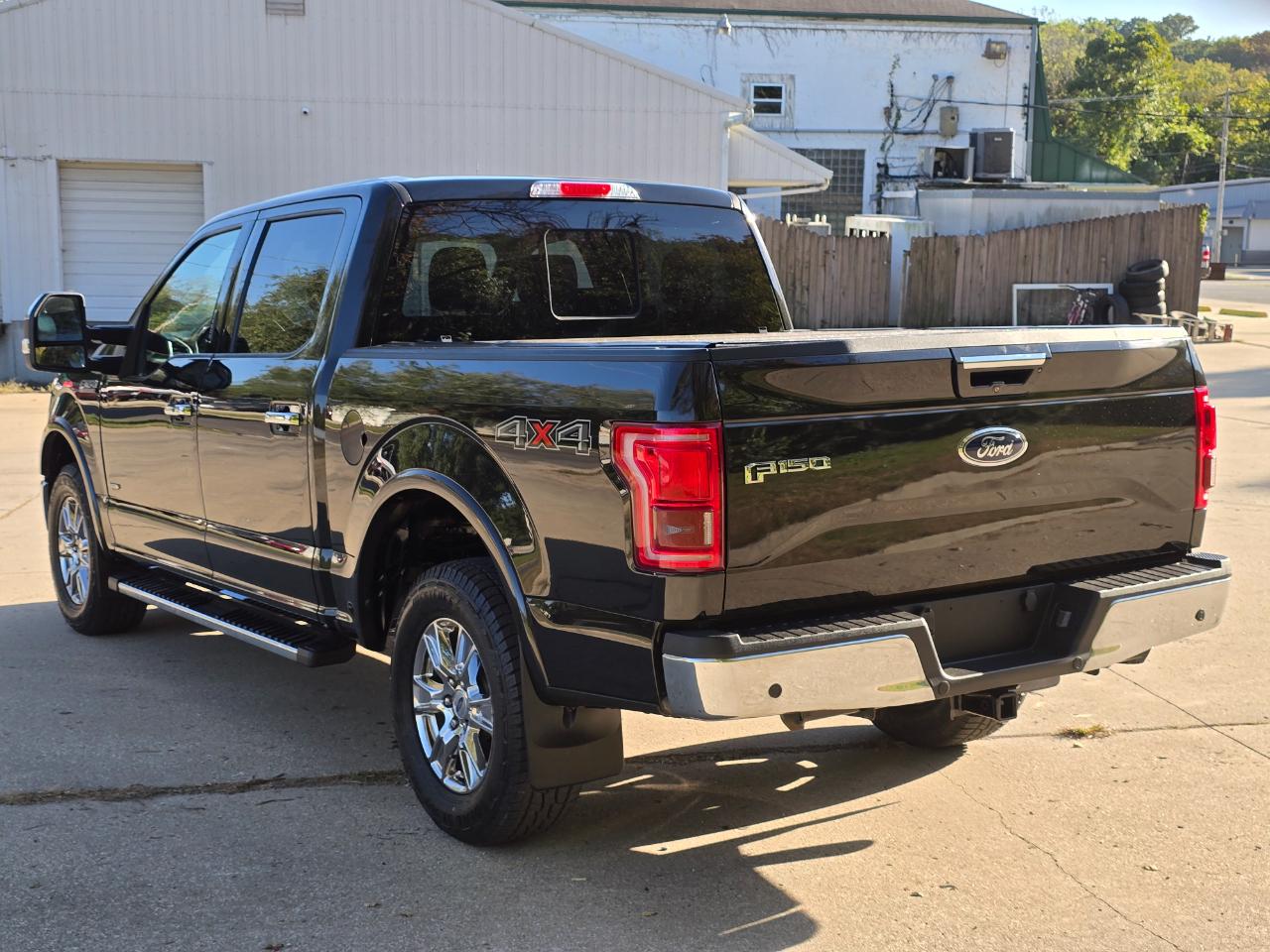 Ford F-150 Lariat SuperCrew 5.5-ft. Bed 4WD 2015