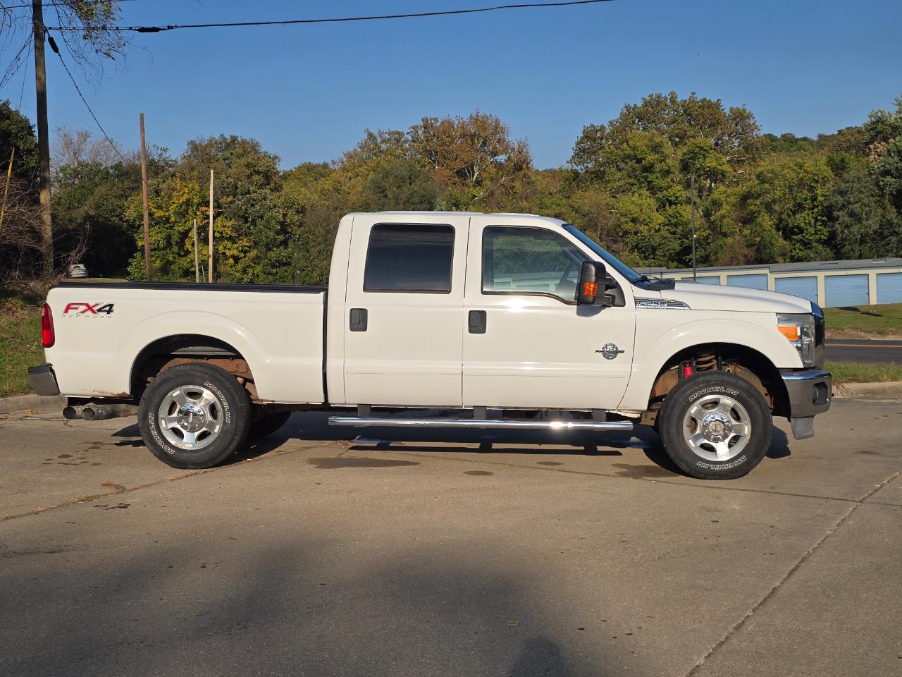 Ford F-250 SD XLT Crew Cab 4WD 2012