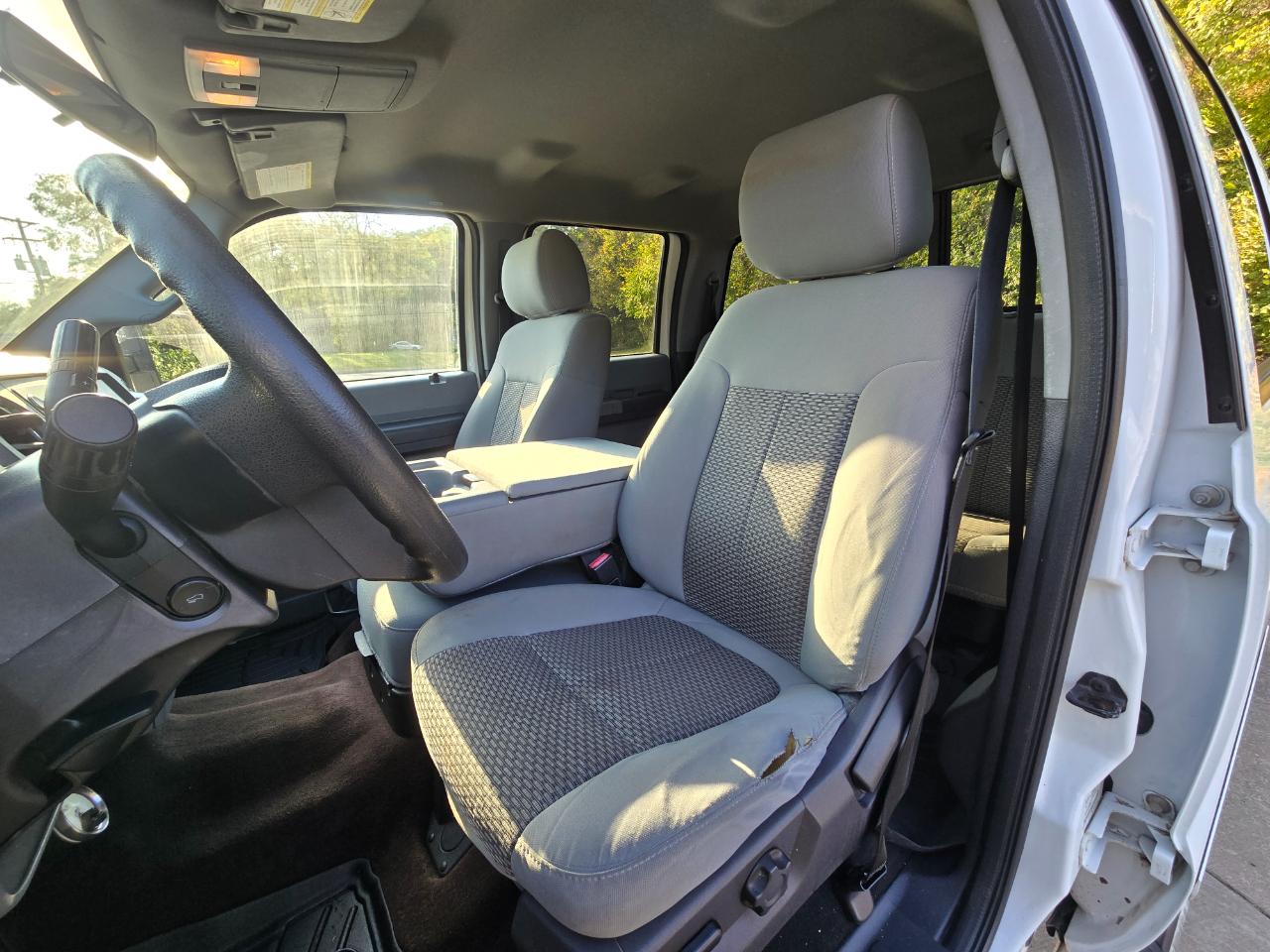 Ford F-250 SD XLT Crew Cab 4WD 2012