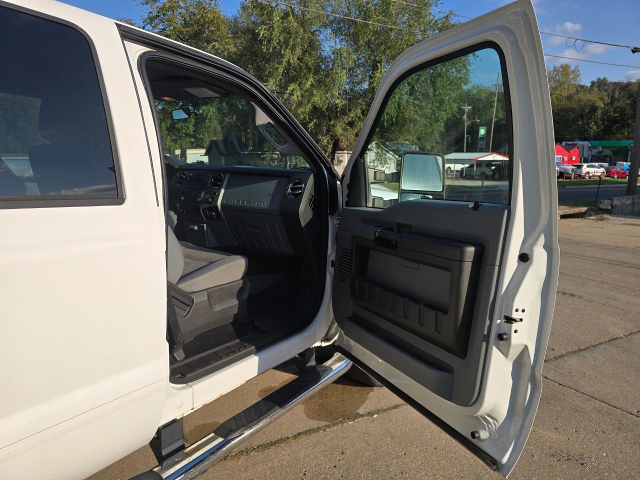 Ford F-250 SD XLT Crew Cab 4WD 2012