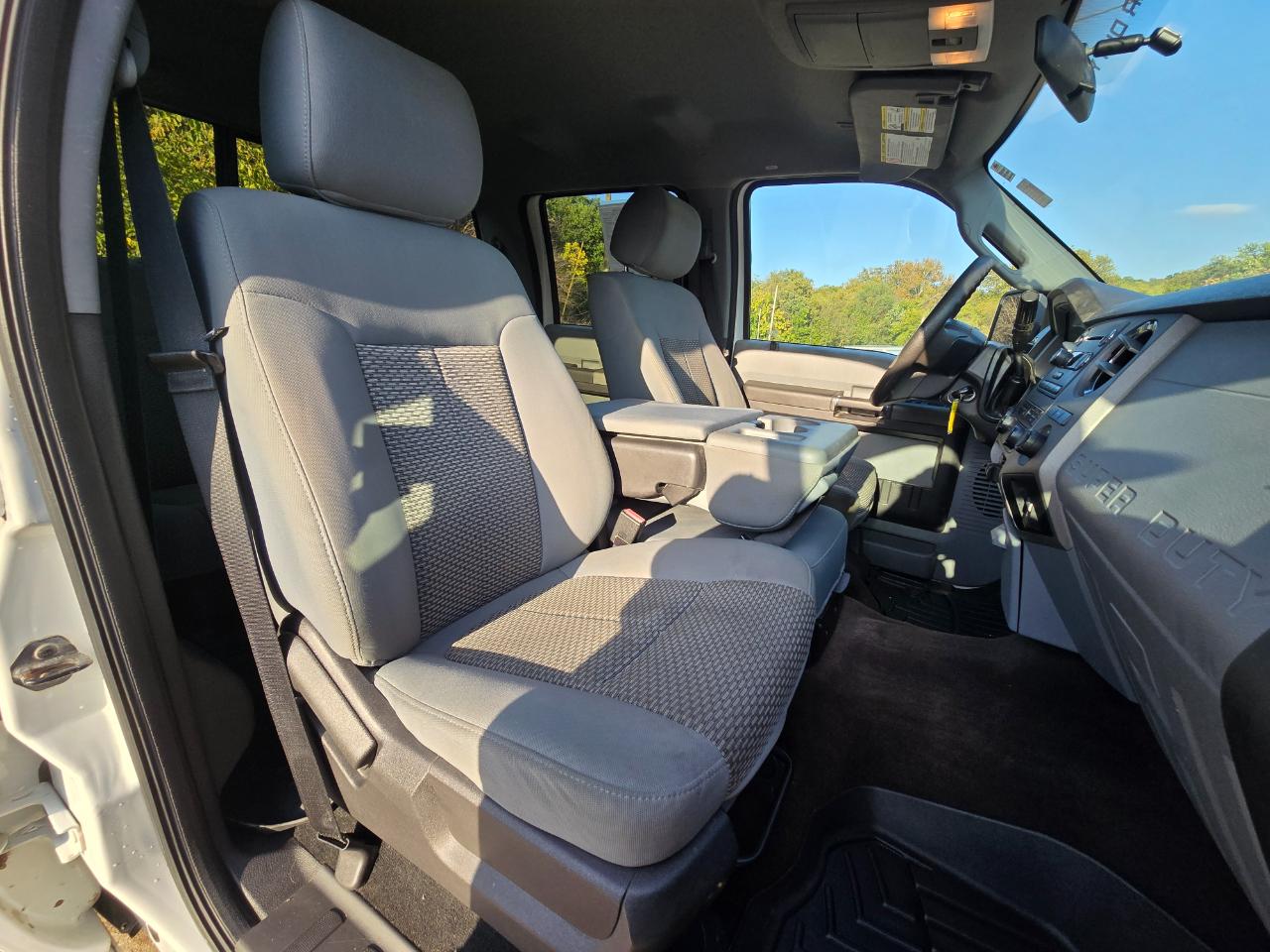 Ford F-250 SD XLT Crew Cab 4WD 2012