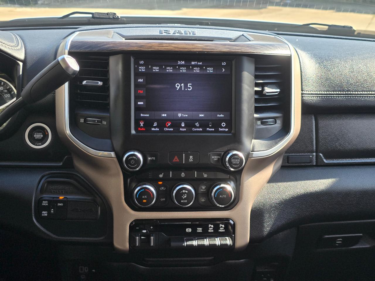 RAM 2500 Laramie Crew Cab SWB 4WD 2020