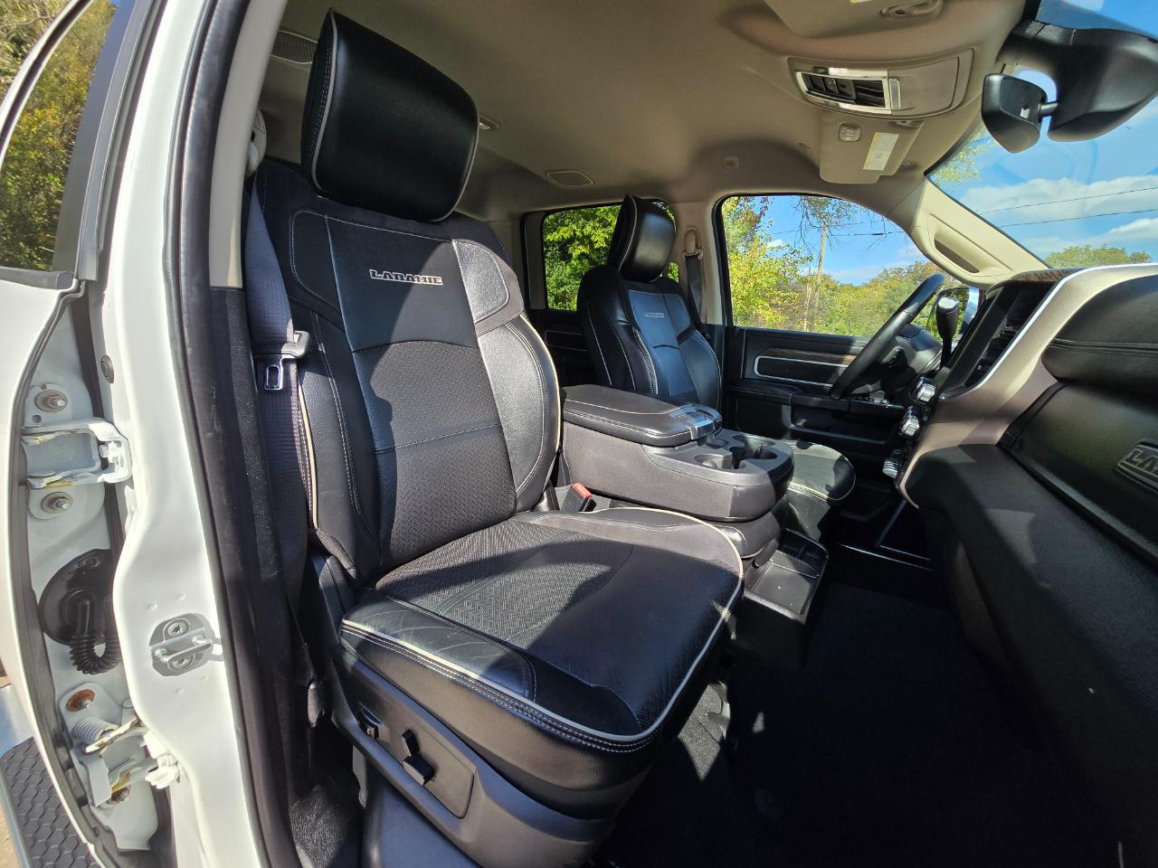 RAM 2500 Laramie Crew Cab SWB 4WD 2020