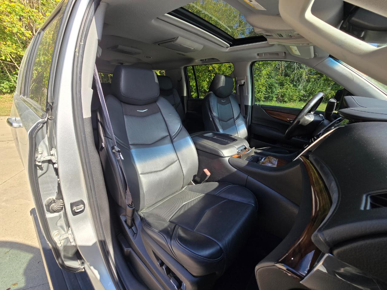 Cadillac Escalade ESV Premium 4WD 2015