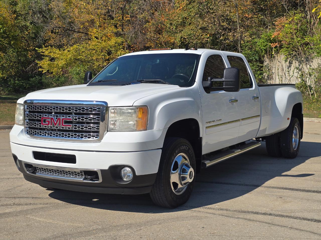 GMC Sierra 3500HD Denali Crew Cab 4WD 2013