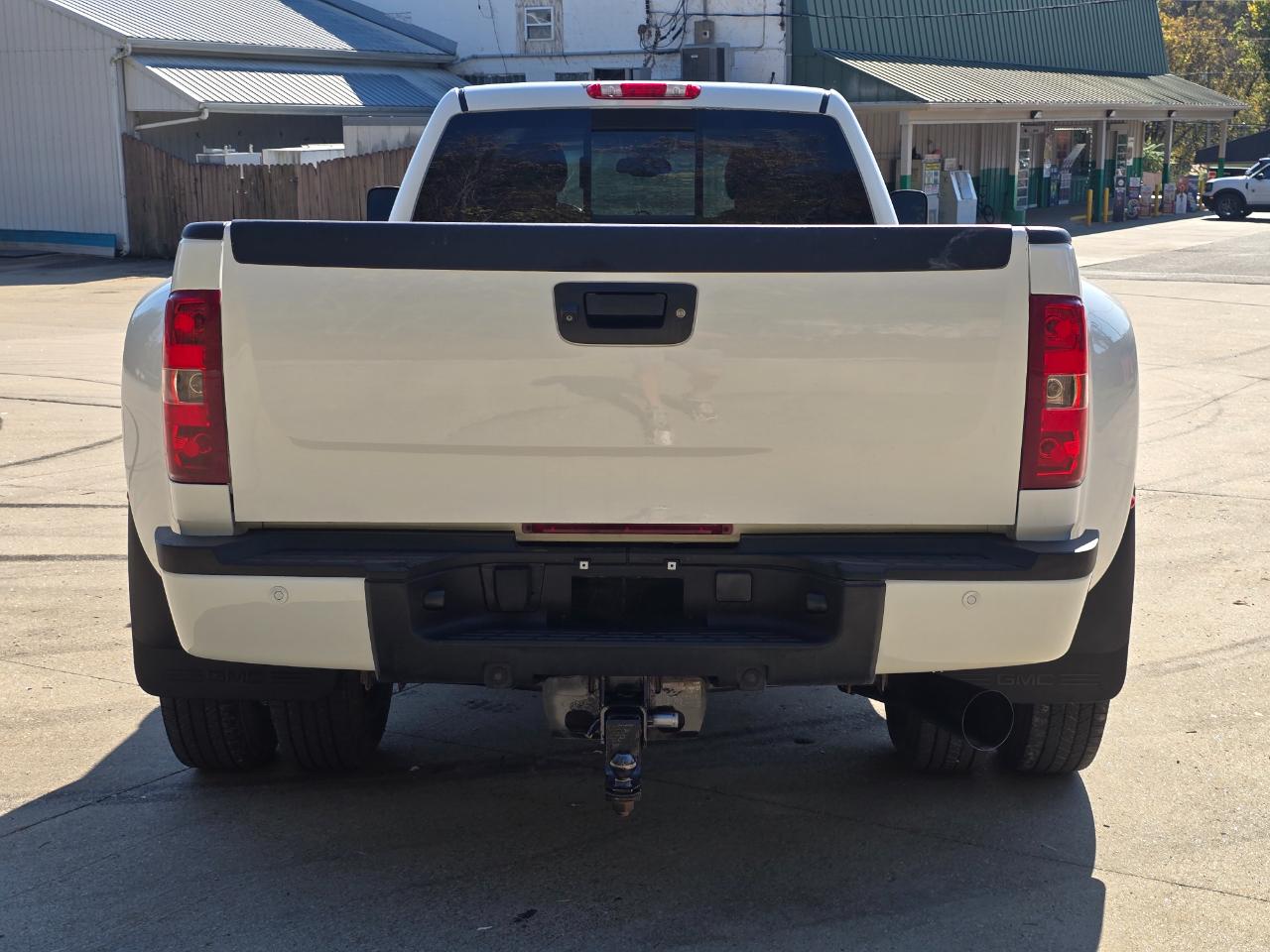 GMC Sierra 3500HD Denali Crew Cab 4WD 2013