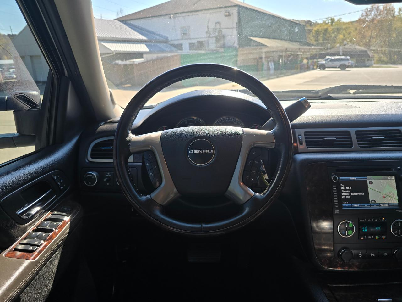 GMC Sierra 3500HD Denali Crew Cab 4WD 2013
