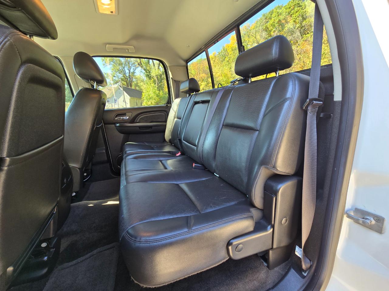 GMC Sierra 3500HD Denali Crew Cab 4WD 2013