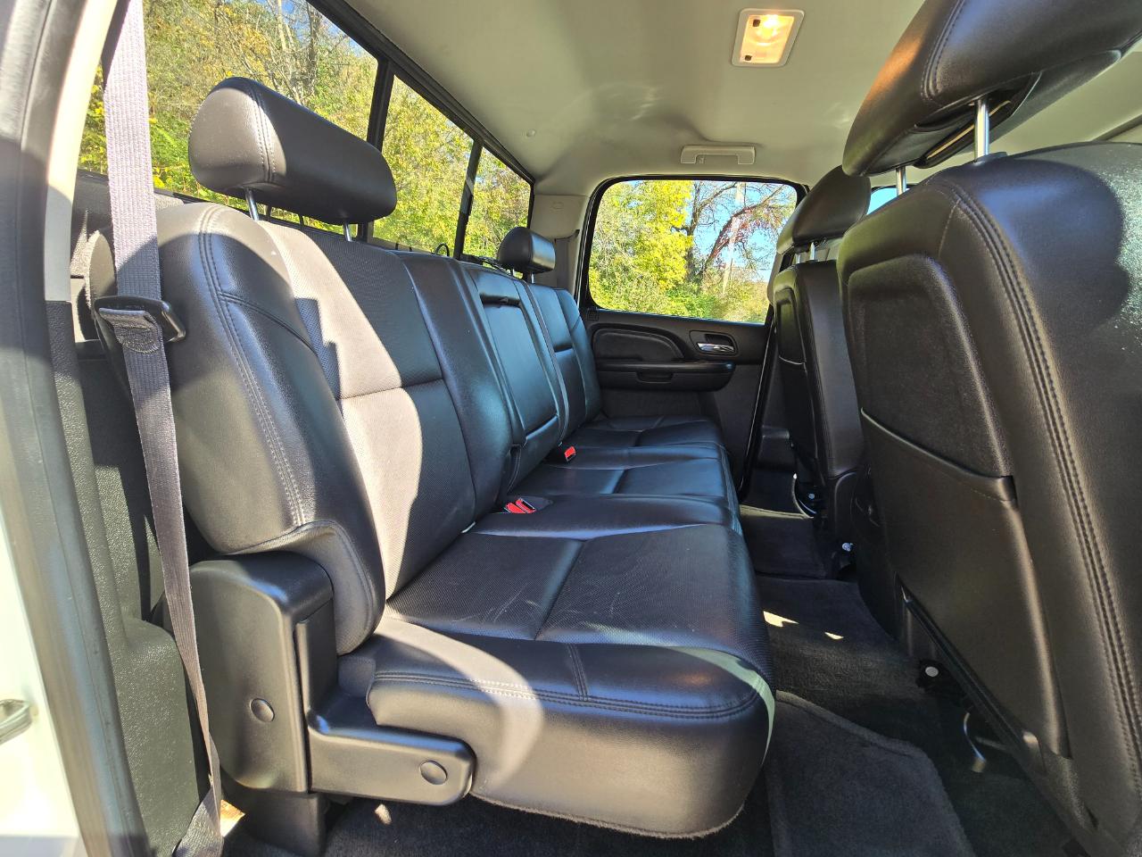 GMC Sierra 3500HD Denali Crew Cab 4WD 2013