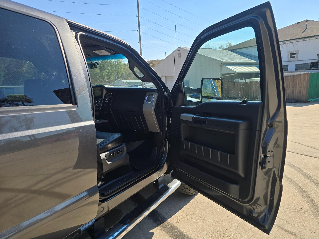 Ford F-250 SD Lariat Crew Cab 4WD 2015
