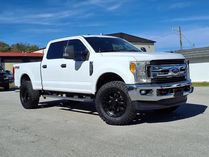 Ford F-250 SD XLT Crew Cab 4WD 2017